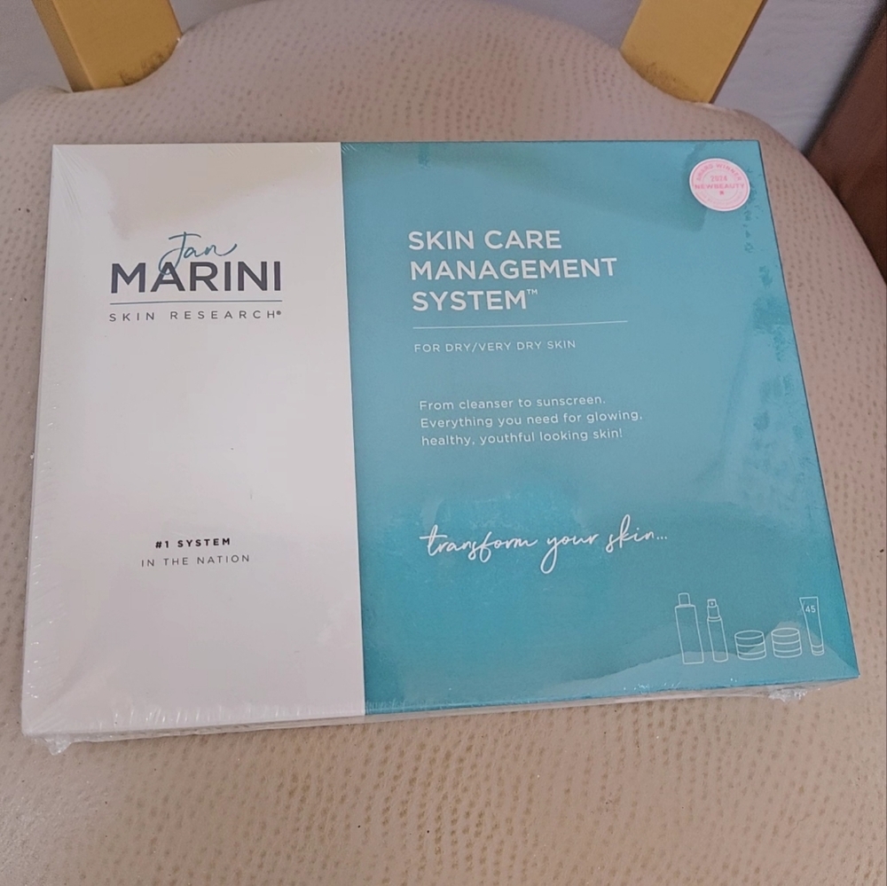 Jan Marini Skin Care Management System for Dry/Very Dry Skin - Blue and White